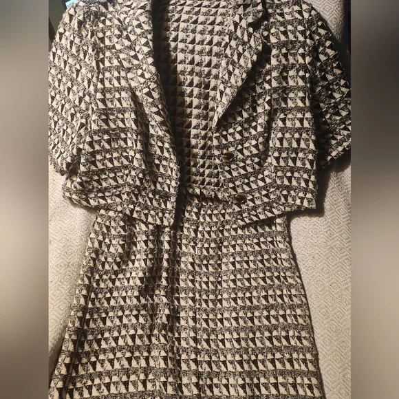 Suit skirt set - Picture 1 of 8